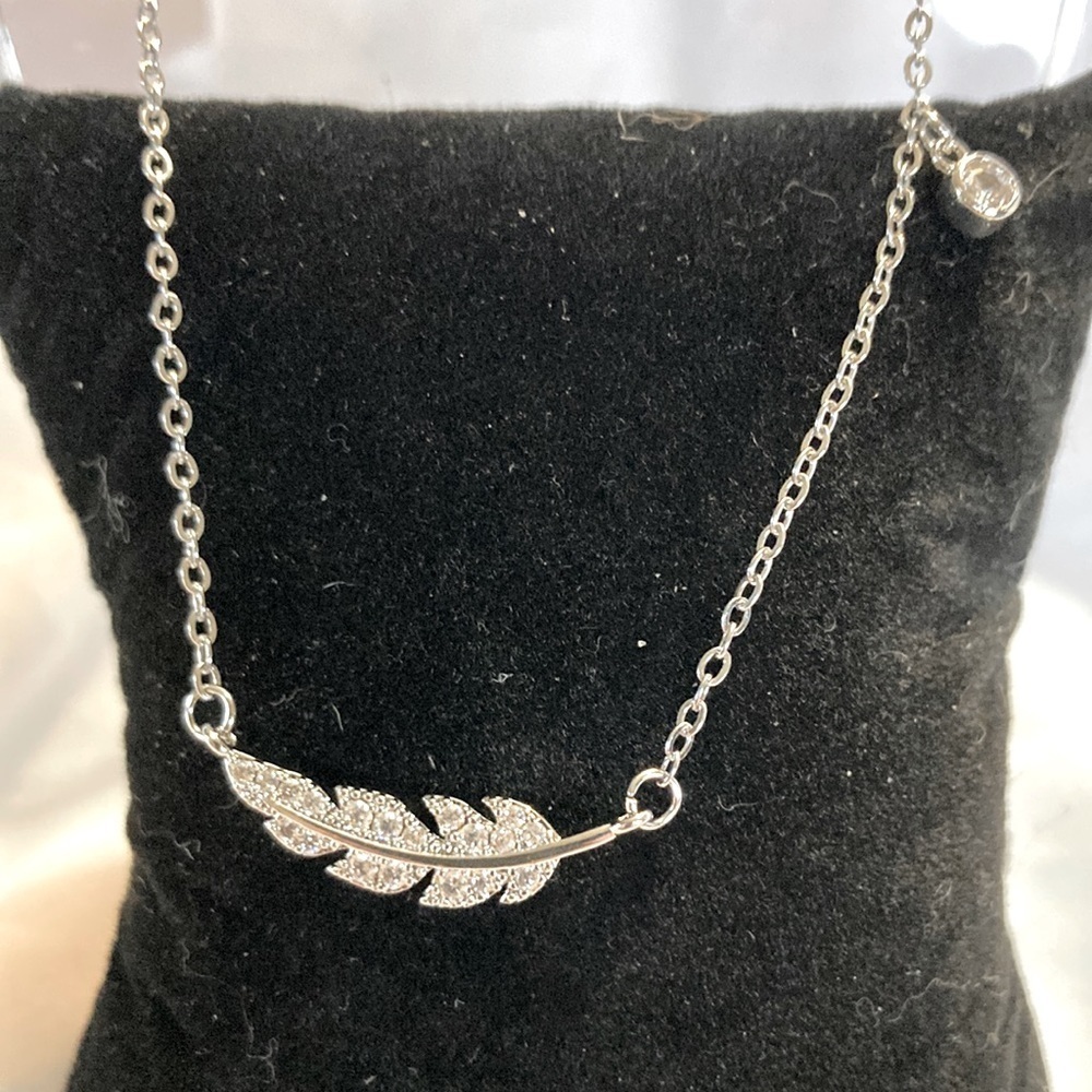Silver leaf necklace